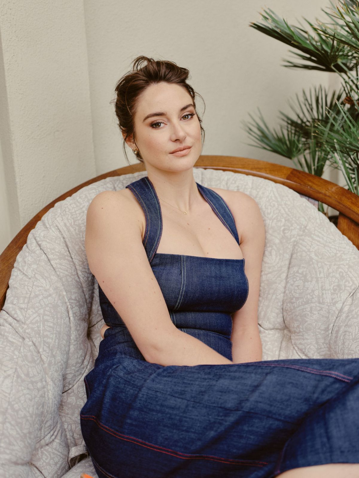 Shailene woodley sexy photos