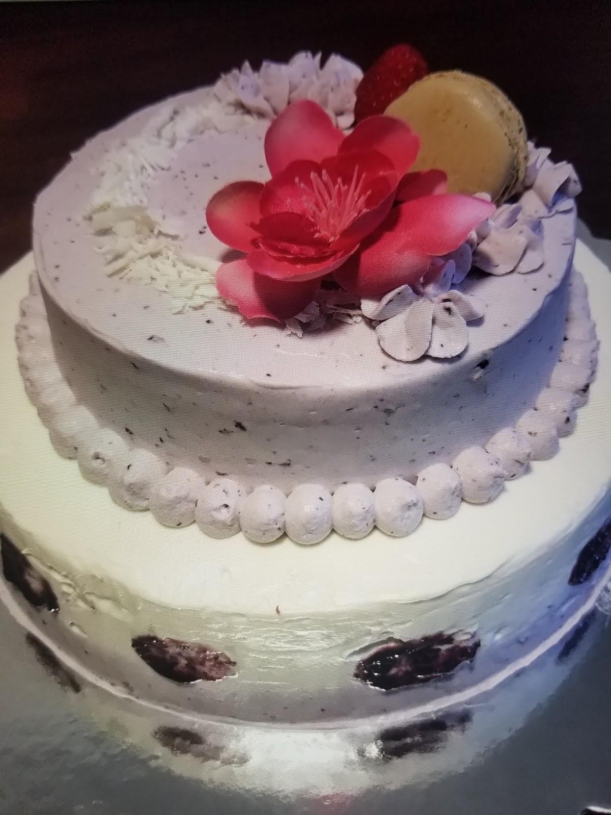 Mixed berry mousse cake