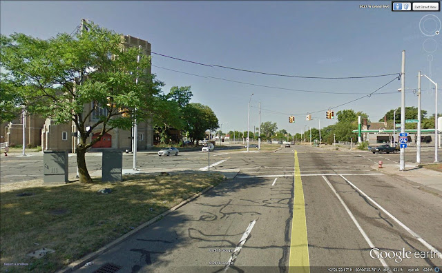 google image of grand river avenue intersecting with Grand Boulevard