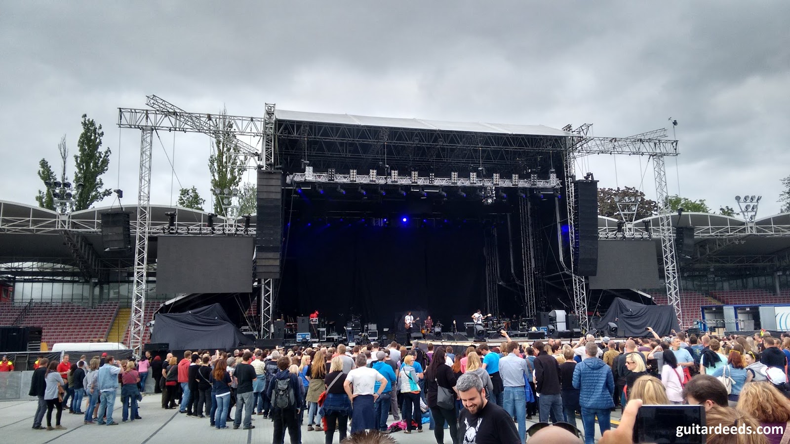 38 Amazing Pictures Of Queen Concert At Frankfurt Festhalle In