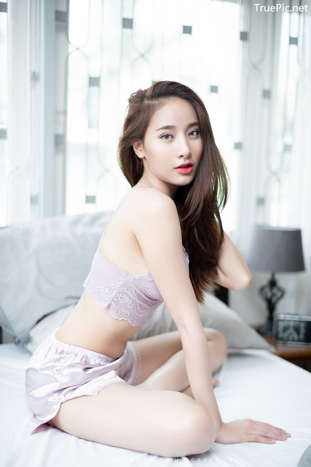 Image-Thailand-Hot-Model-Pichana-Yoosuk-Sexy-Purple-Bra-Shiny-Short-Pants-TruePic.net- Picture-35
