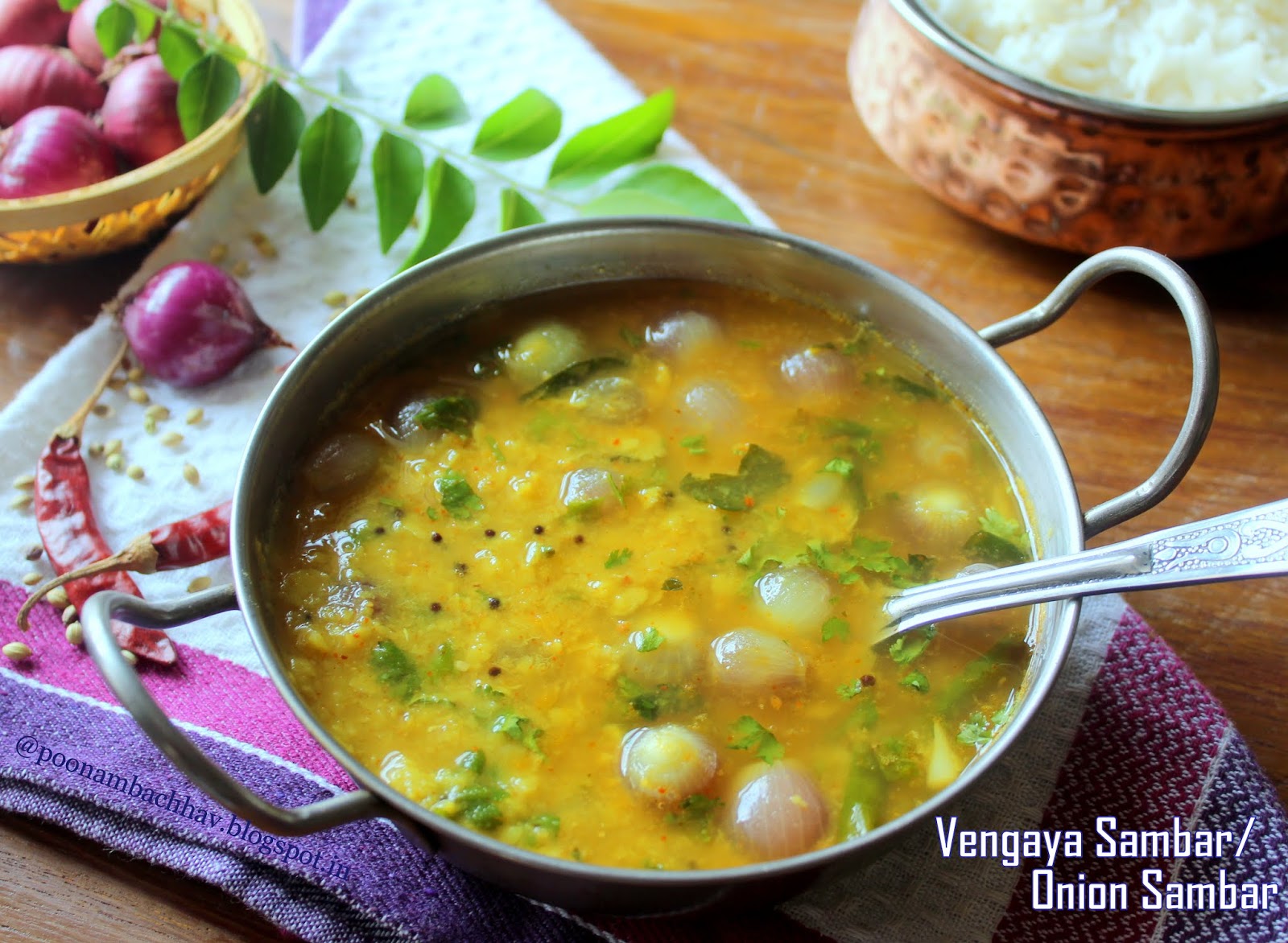 Annapurna Vengaya Sambar / Onion Sambar Recipe