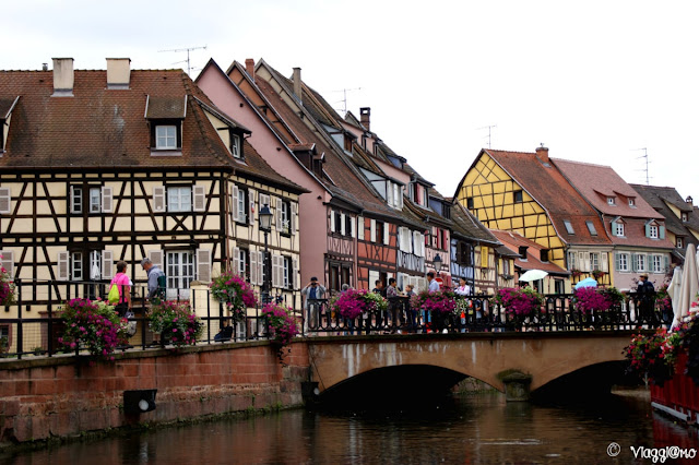 Le case colorate a graticcio e i canali di Colmar