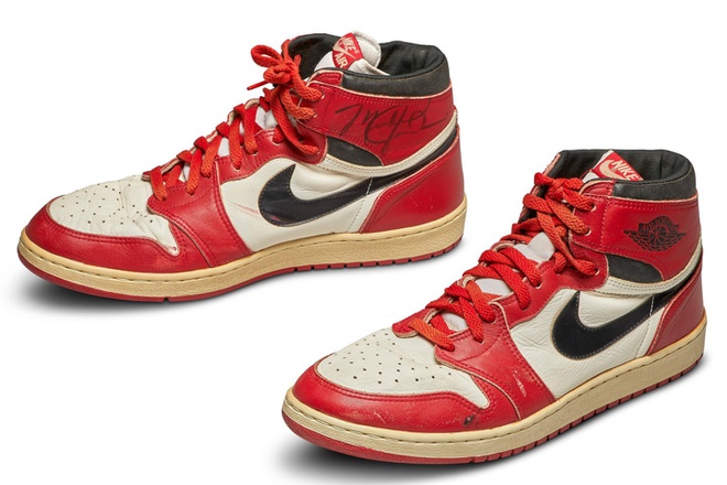 Giày của Michael Jordan được bán đấu giá hơn nửa triệu USD