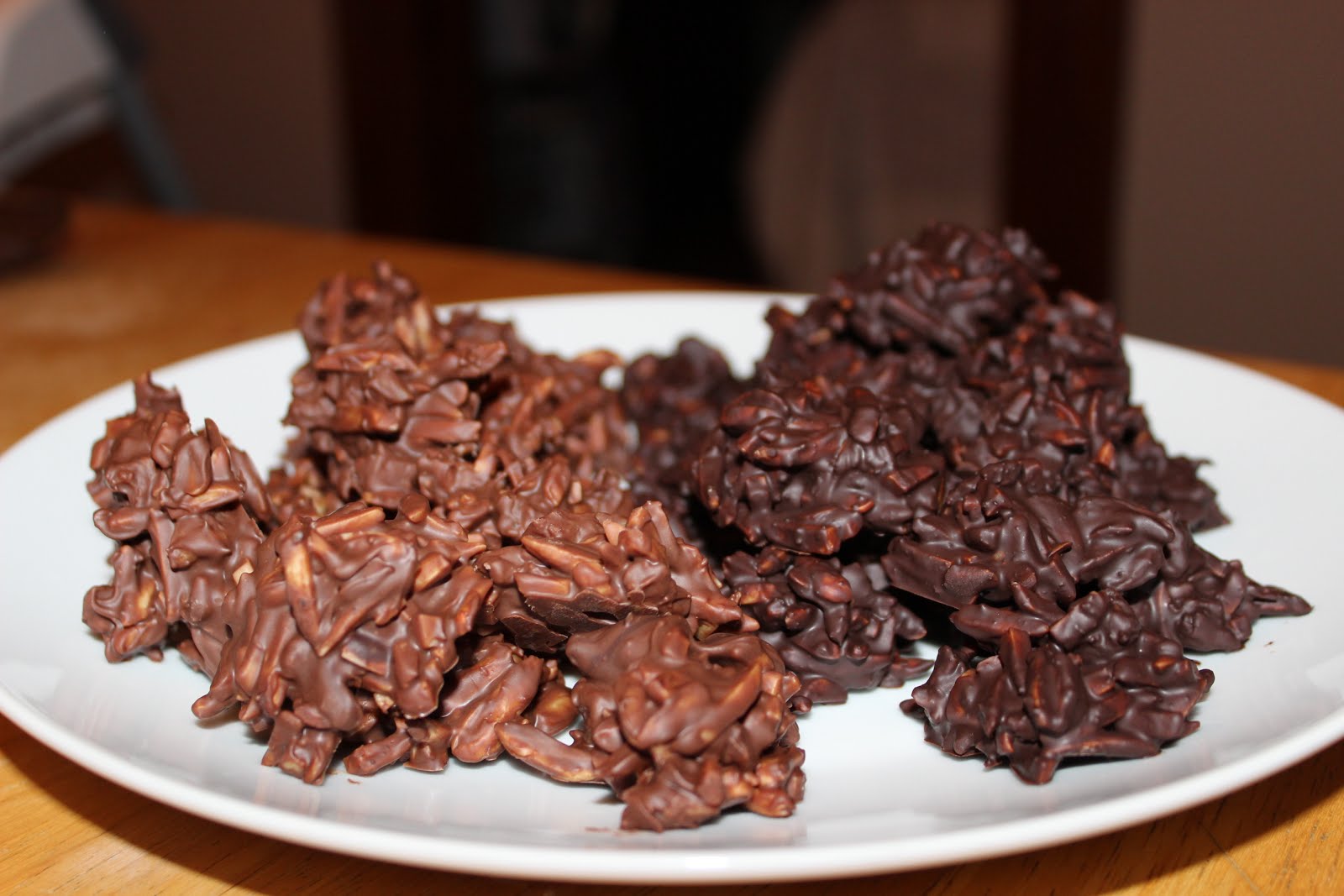 Alvin's Kitchen Rochers aux amandes et oranges confites/ Almond and