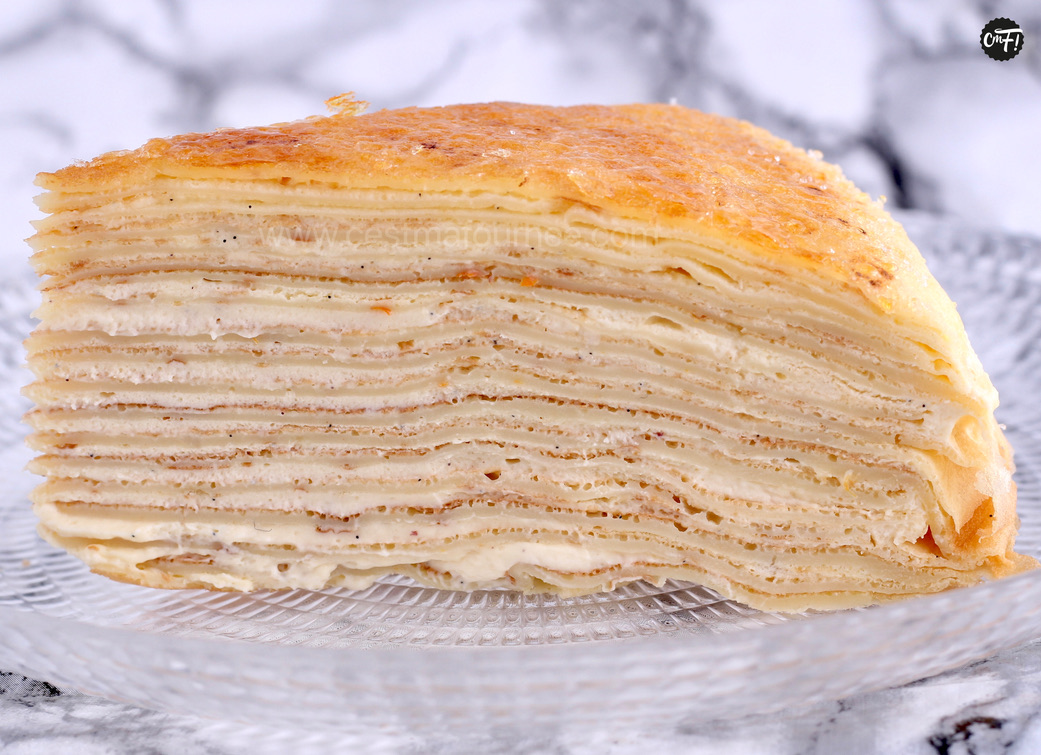 Le gâteau de crêpes à la vanille ("mille crepe cake")