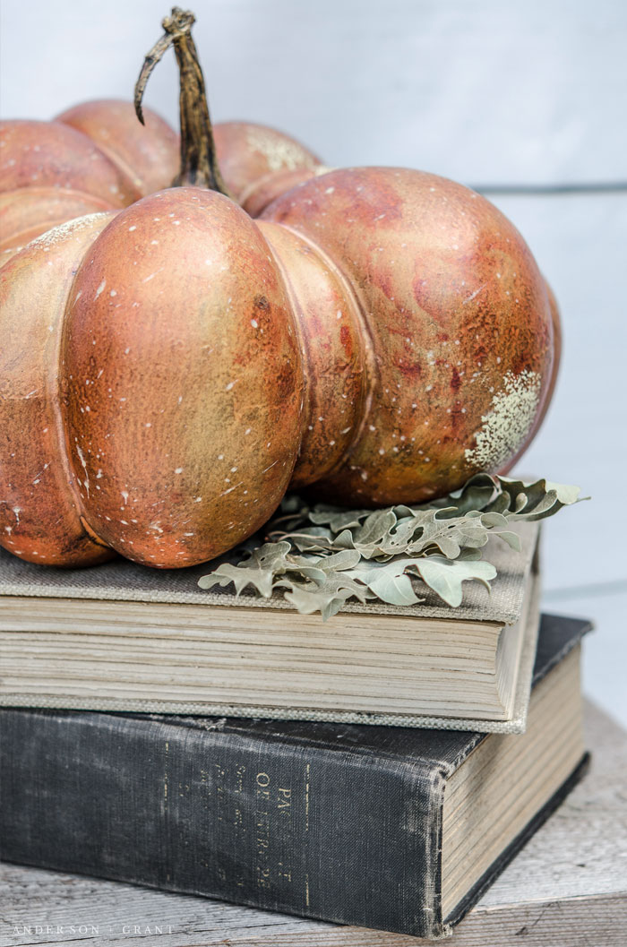 Download a free fall printable and be inspired to decorate your home for autumn by a simple vignette. | www.andersonandgrant.com Download a free fall printable and be inspired to decorate your home for autumn by a simple vignette. | www.andersonandgrant.com