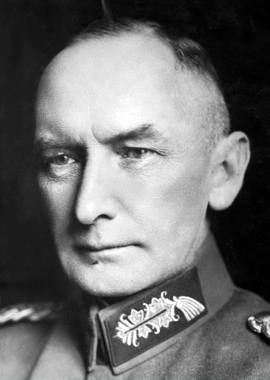 генерал фон витцелебен. эрвин фон вицлебен казань. фон вицлебен. эрвин фон вицлебен. вальтер венк немецкий генерал.