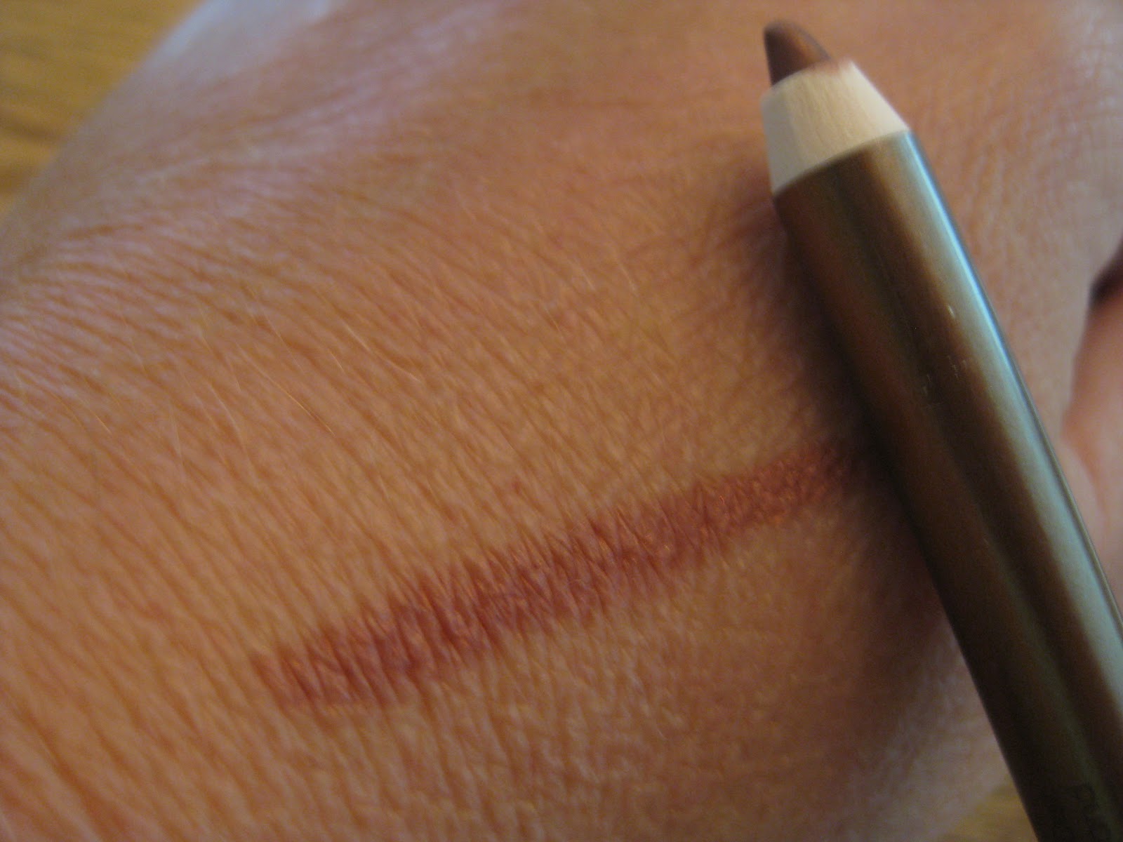 Mineral Fusion Lip Pencil "Burnish"