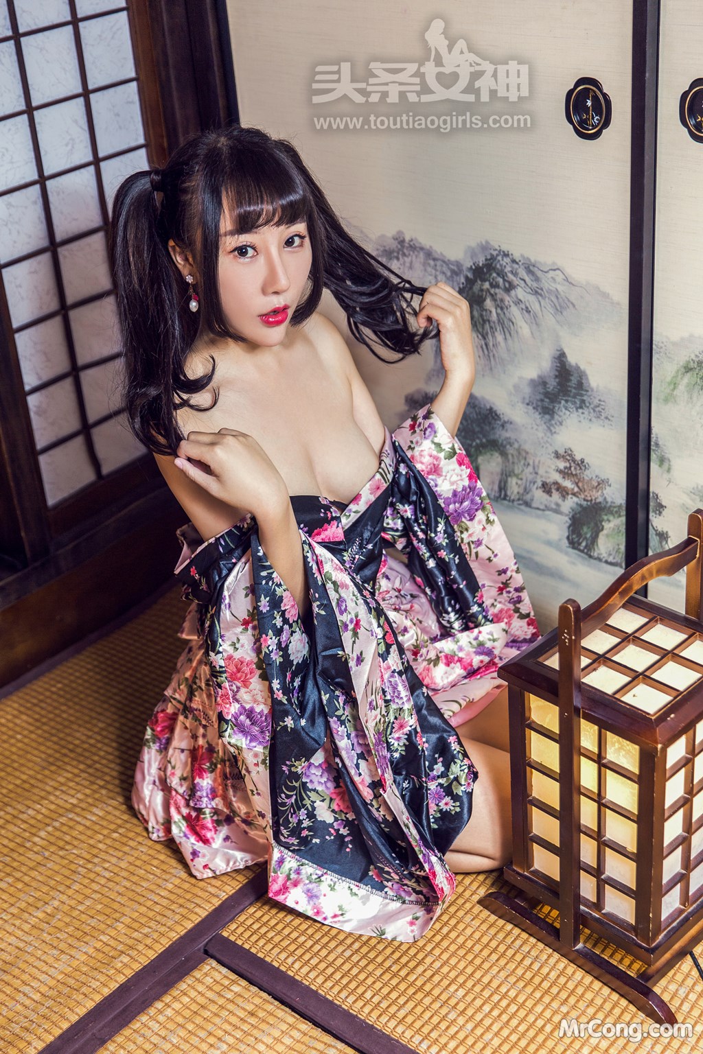 TouTiao 2017-08-24: Model Xiao Xiao (笑笑) (37 photos)