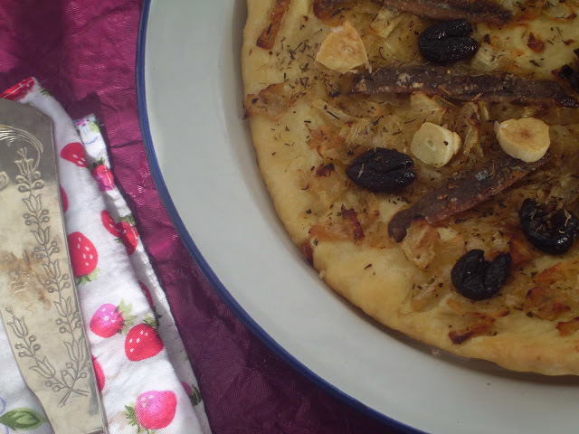  PIZZA DE CEBOLLA 