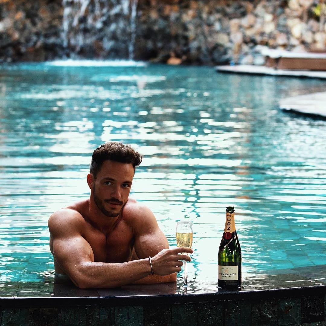 shirtless-luxury-young-daddy-daniel-fuchs-magic-fox-instagram-pictures