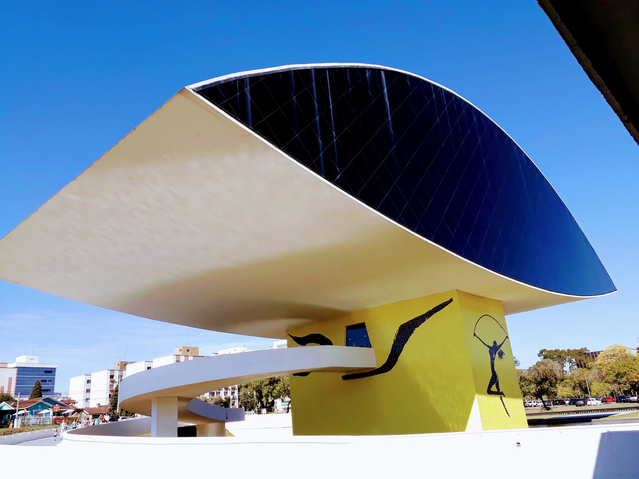 Museu Oscar Niemeyer de Curitiba