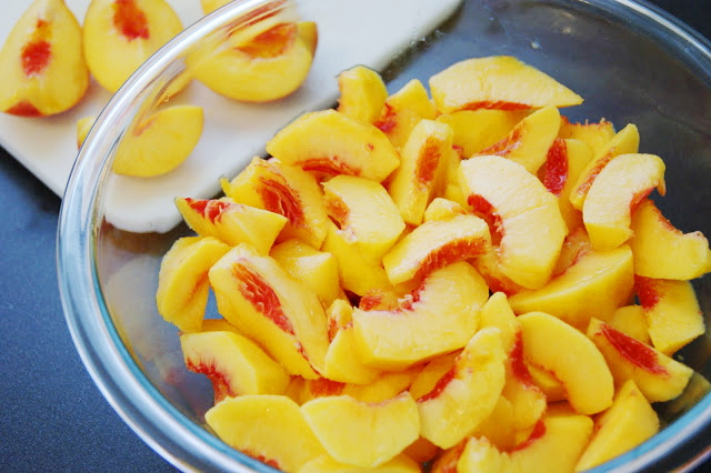 Bowl of Fresh Peach Slices Image