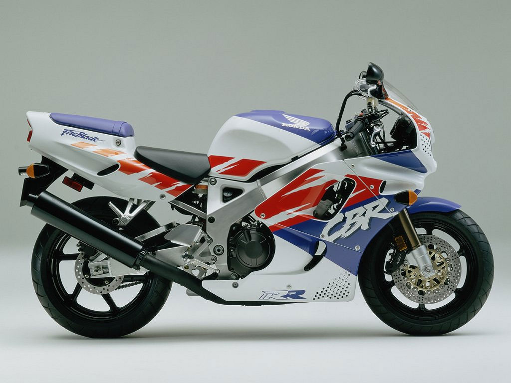 Racing Cafè: Honda CBR 1000 RR 2019 "CBR 900 RR 1992 livery" by