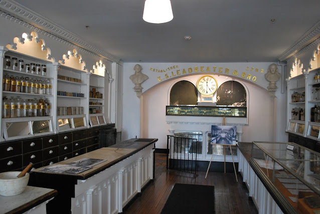 Interior of Stabler-Leadbeater Apothecary Museum
