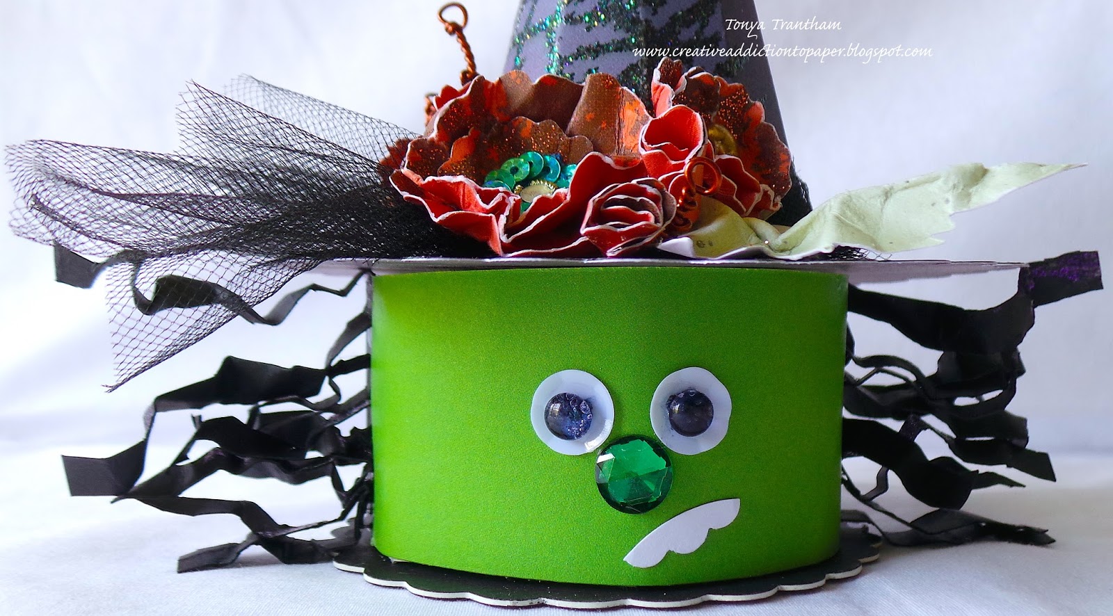 Creative Addiction to Paper Witch Candy Box