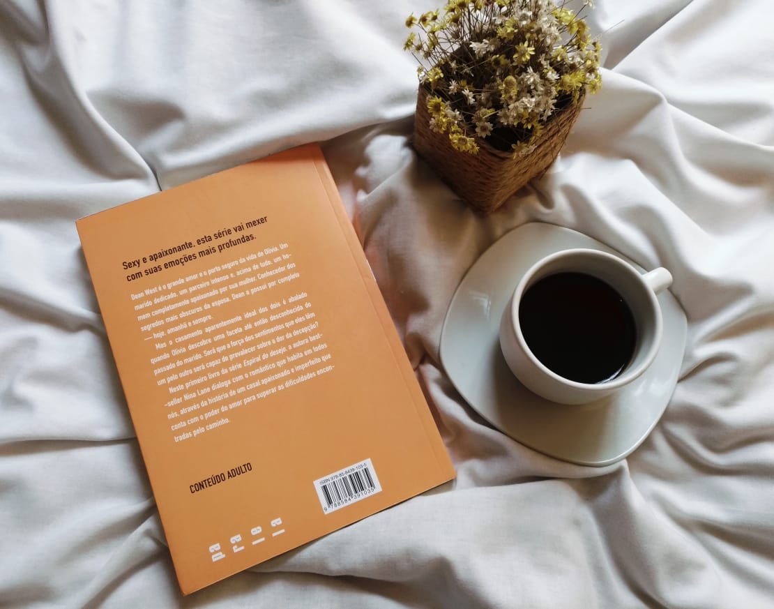{ #RESENHA } DESPERTAR - NINA LANE ( #1 ESPIRAL DO DESEJO ) { #RESENHA } DESPERTAR - NINA LANE ( #1 ESPIRAL DO DESEJO )