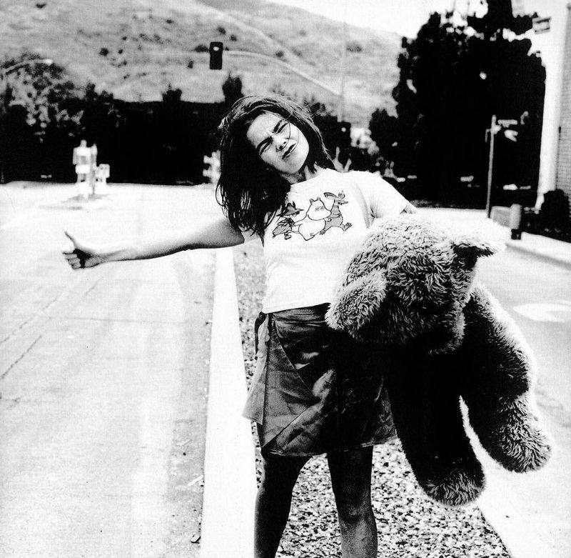 30 Extraordinary Black And White Photos Of Celebrities Taken By Anton Corbijn Vintage Everyday