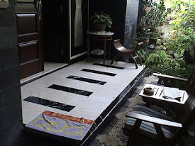 http://ruangrumahkita.blogspot.com/2013/07/desain-teras-rumah-minimalis-gambar.html