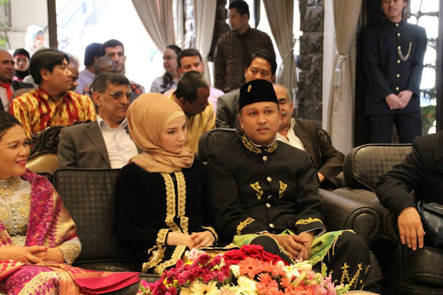 Dengan Mahar Berupa Hafalan 500 Hadist, Pria Aceh Ini Nikahi Gadis Suriah Dengan Mahar Berupa Hafalan 500 Hadist, Pria Aceh Ini Nikahi Gadis Suriah