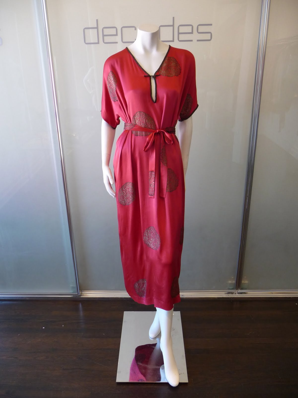 DECADES INC. SHANGHAI LILY