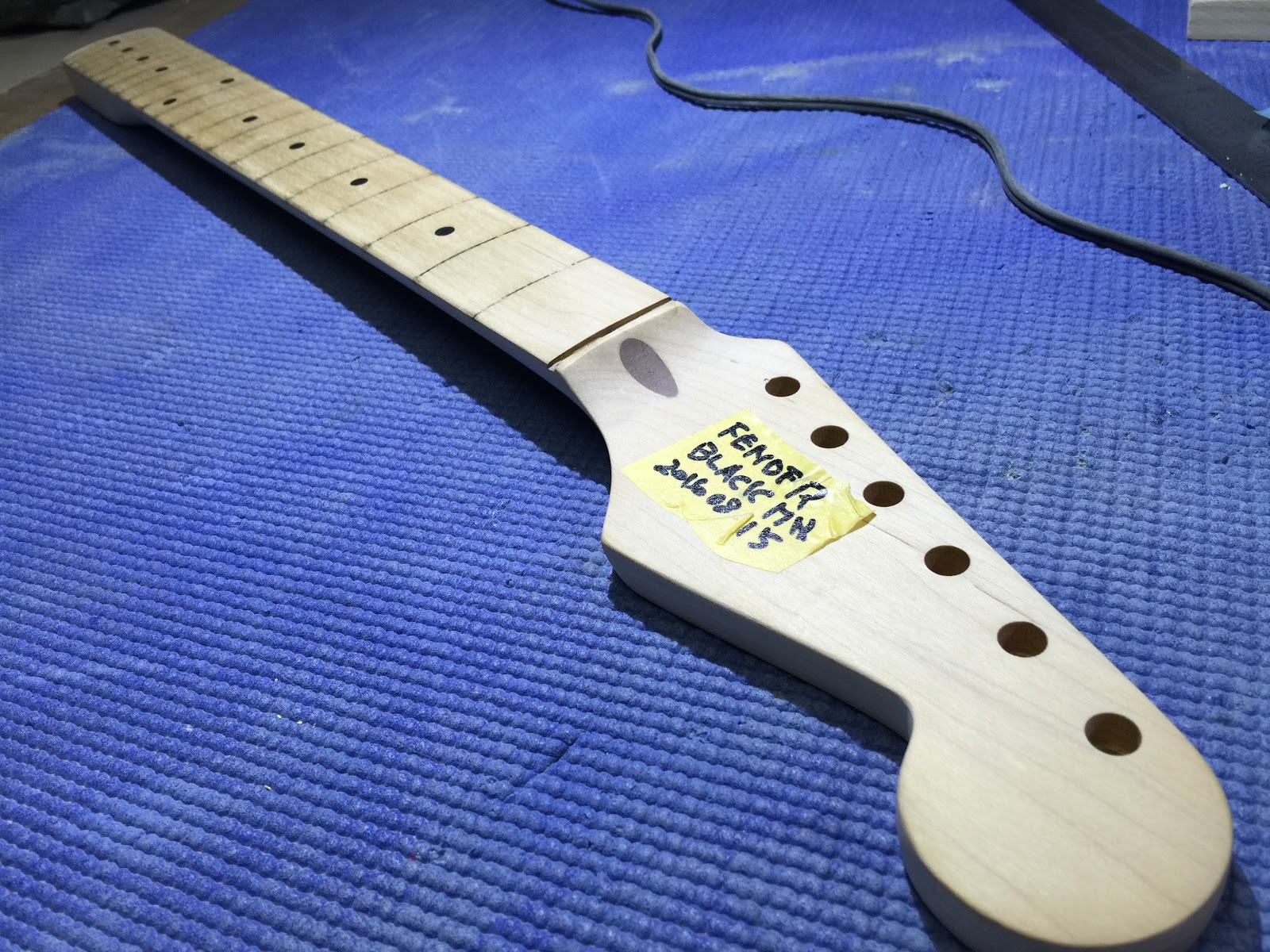 ビンテージ Fender Japan でたった一つのHEAVY RELIC