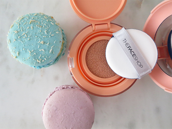 Korean beauty and skincare brand THEFACESHOP releases a new hydrating blush cushion compact in March 2016, shown here in peach.