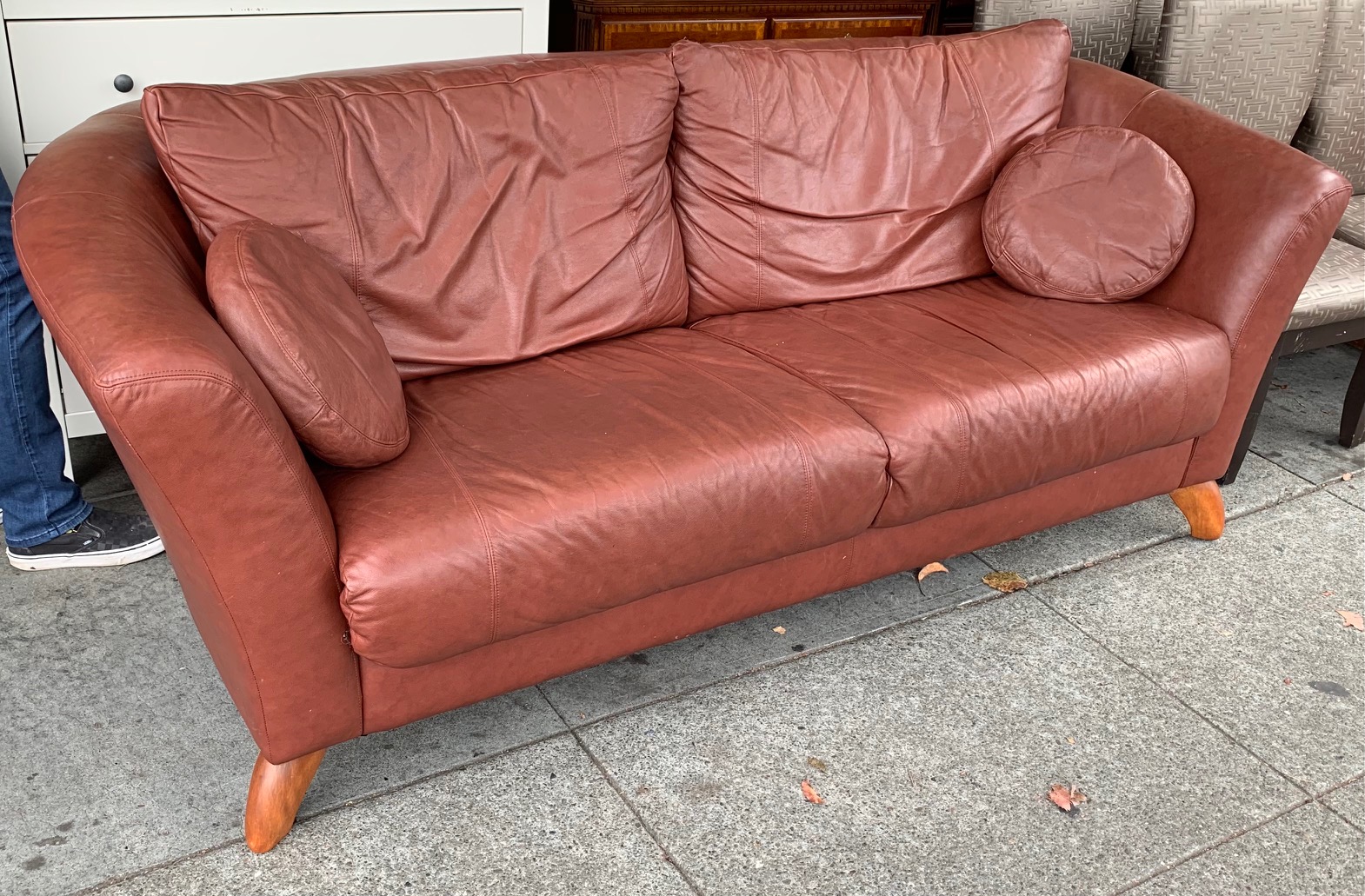 leather sofa brick color