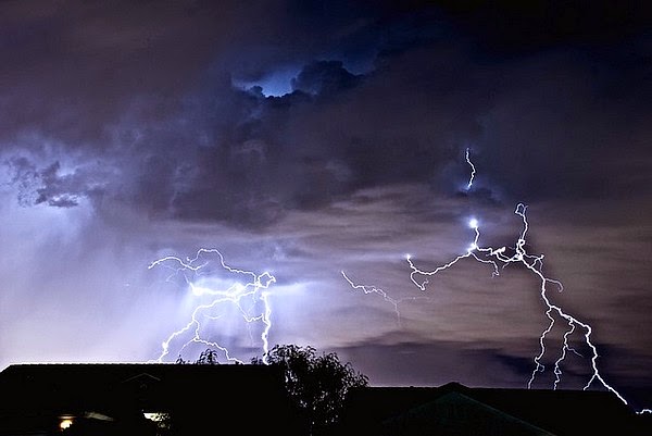 Lightning and Thunder | Amazing Earth