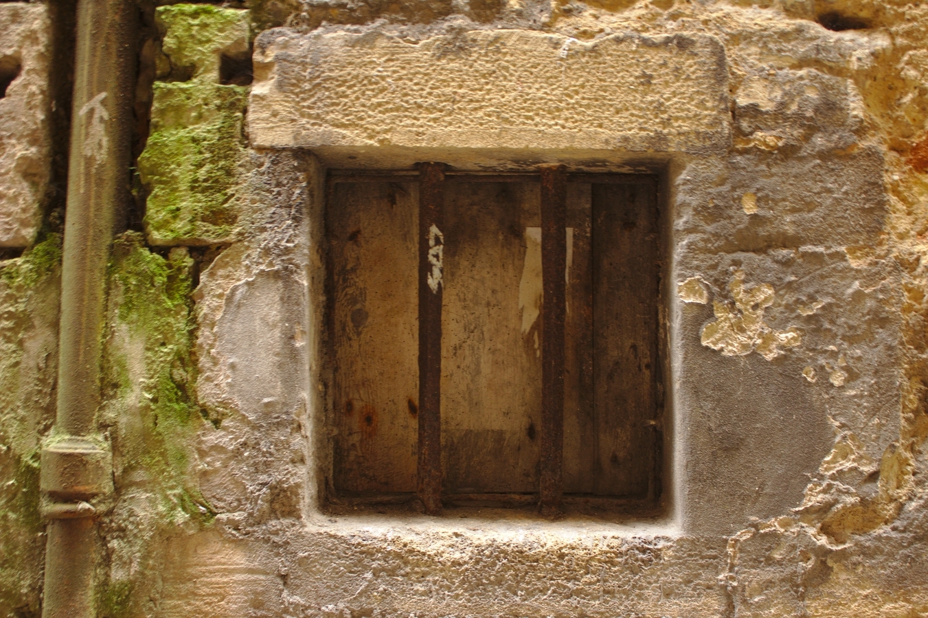 L'autre image de Bordeaux: Fenêtre sans vu