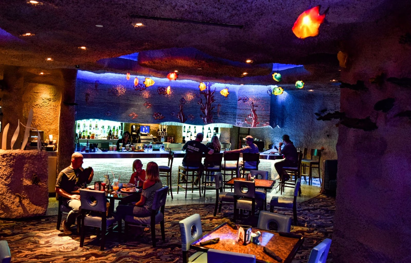 Aquarium An Underwater Dining Adventure In Nashville The Small Things