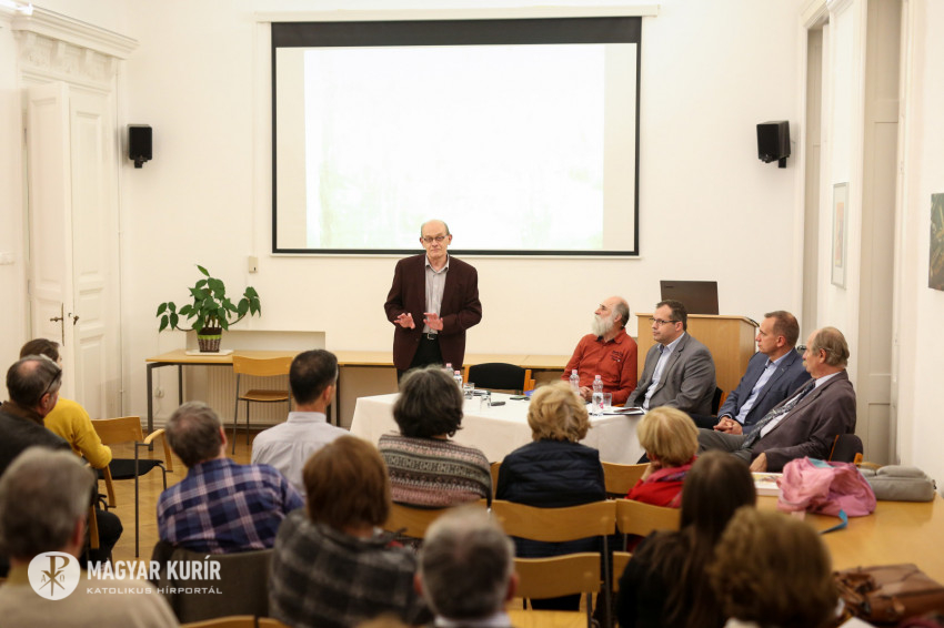 Négylábú mentőosztag: 14 ember életét mentette meg három kutya