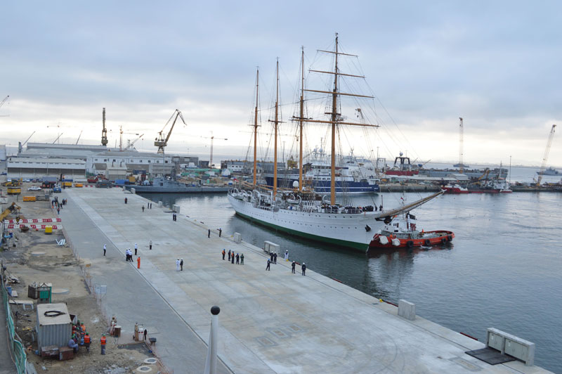 esmeralda_reinaugura_muelle_2_gr.jpg
