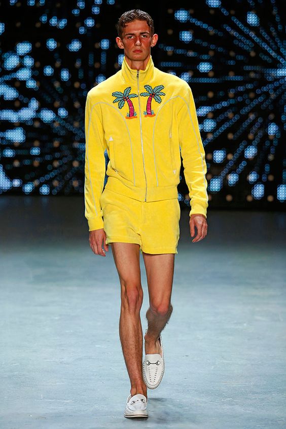 Resultado de imagem para tendencia de moda amarelo