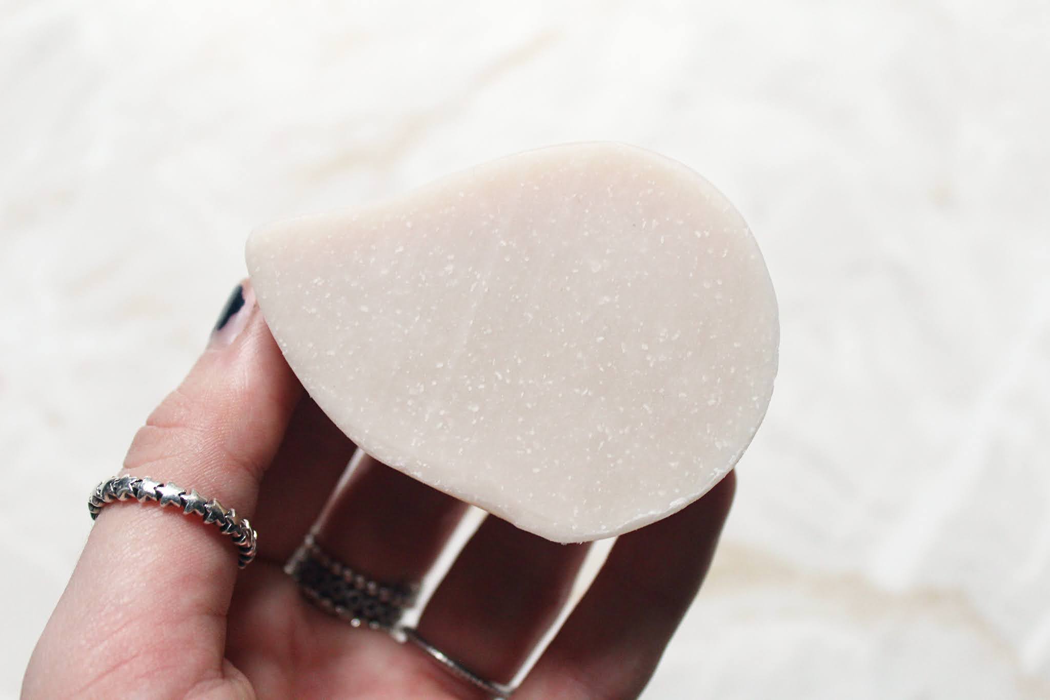 Garnier Ultimate Blends Coconut Hydrating Shampoo Bar Review — Hannah