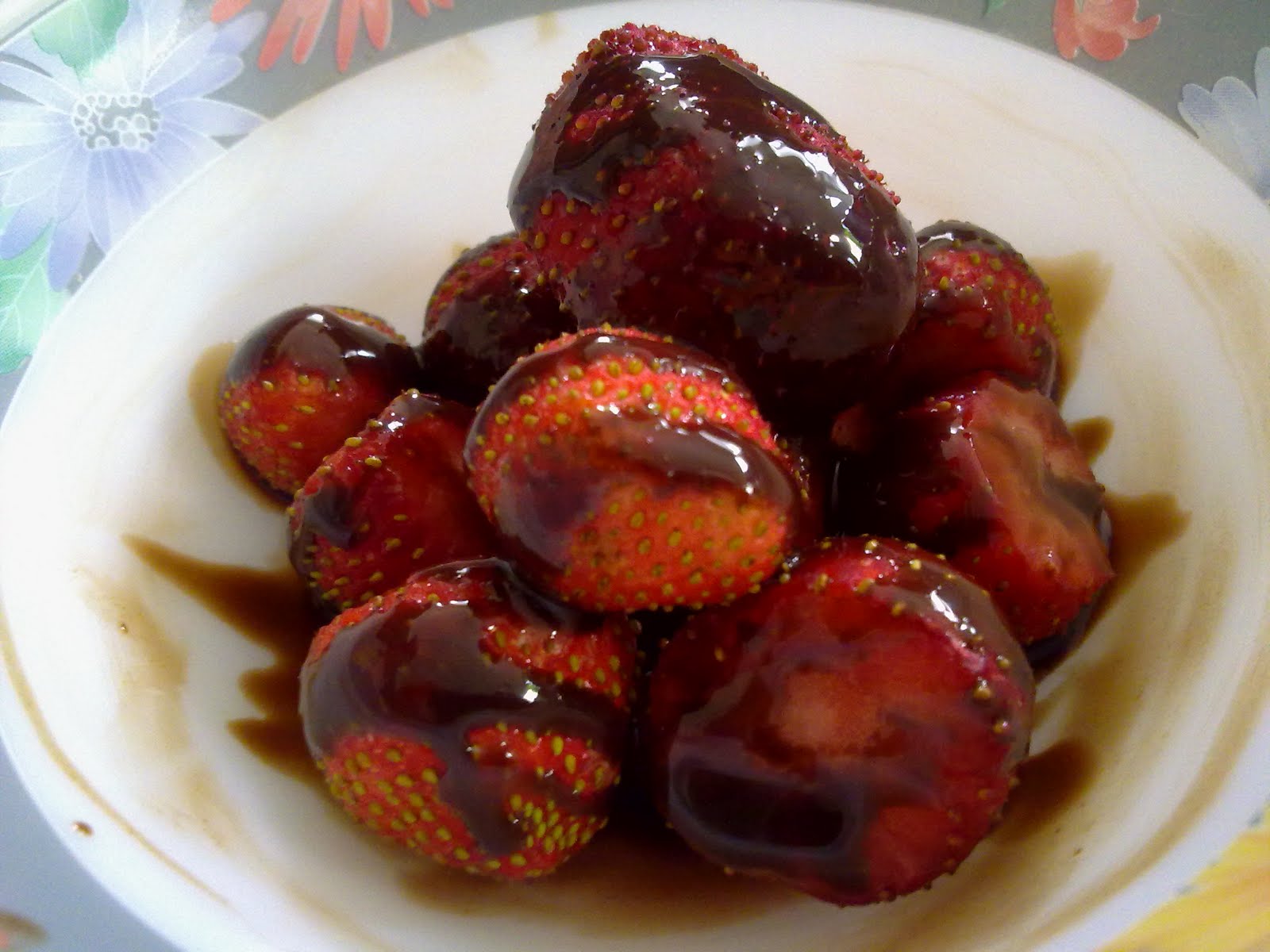 bunay's little corner Recipe Fresh Strawberries with Chocolate Syrup