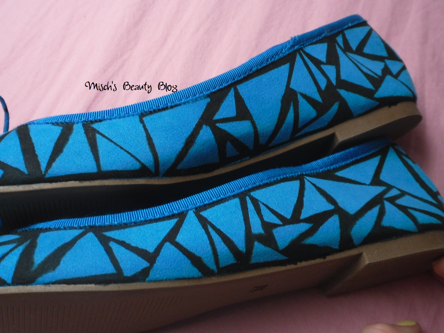 Misch's Beauty Blog: DIY Geometric Triangle Print Flats