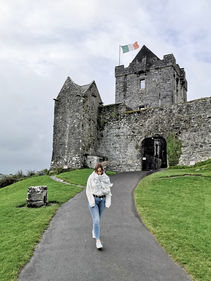 Gunguaire Clastle, Kinvara (Ireland)
