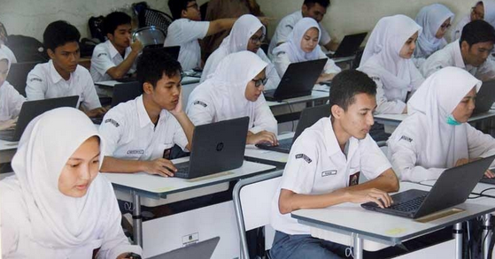 √Contoh Soal Menyimpulkan Isi Tersirat dalam Cerpen/Novel | UN Bahasa