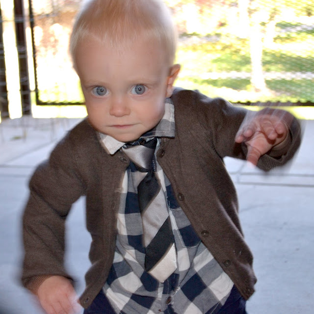 Feathers Flights // Sewing Blog: The EASIEST Little Boy Tie Tutorial
