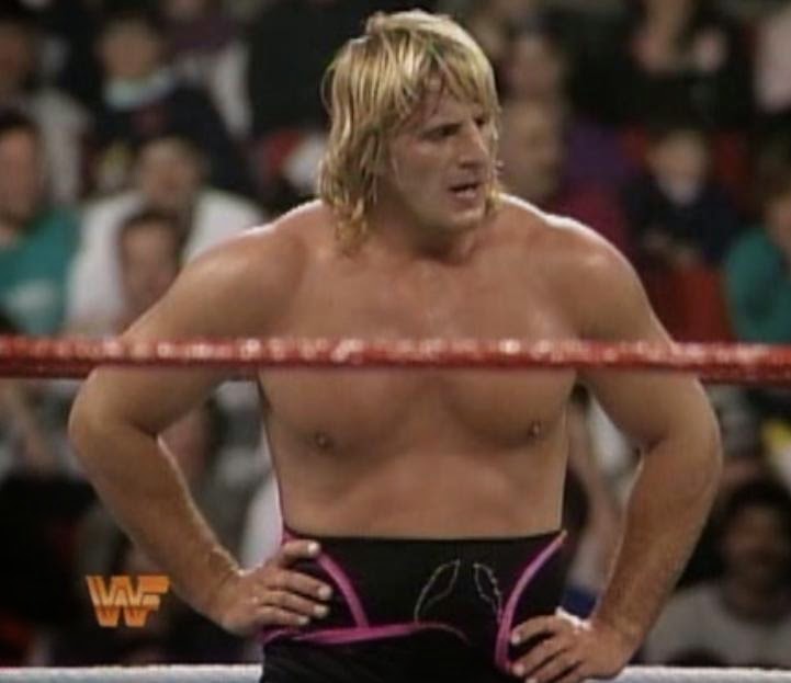 WWF / WWE ROYAL RUMBLE 1994: Owen Hart kicked Bret's leg out of his leg