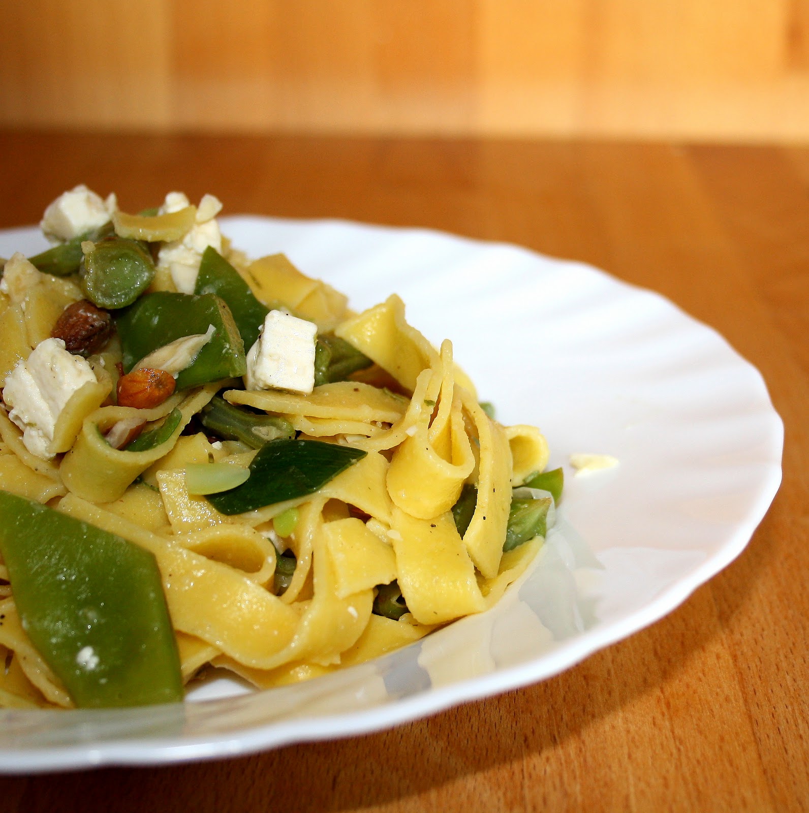 Grüne Bohnen-Pasta mit Mandeln und Feta – The Vegetarian Diaries