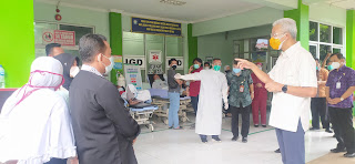 Sidak RSUD Kartini, Ganjar Temukan Pasien Terlantar di Depan IGD 1 IMG 20210615 104746