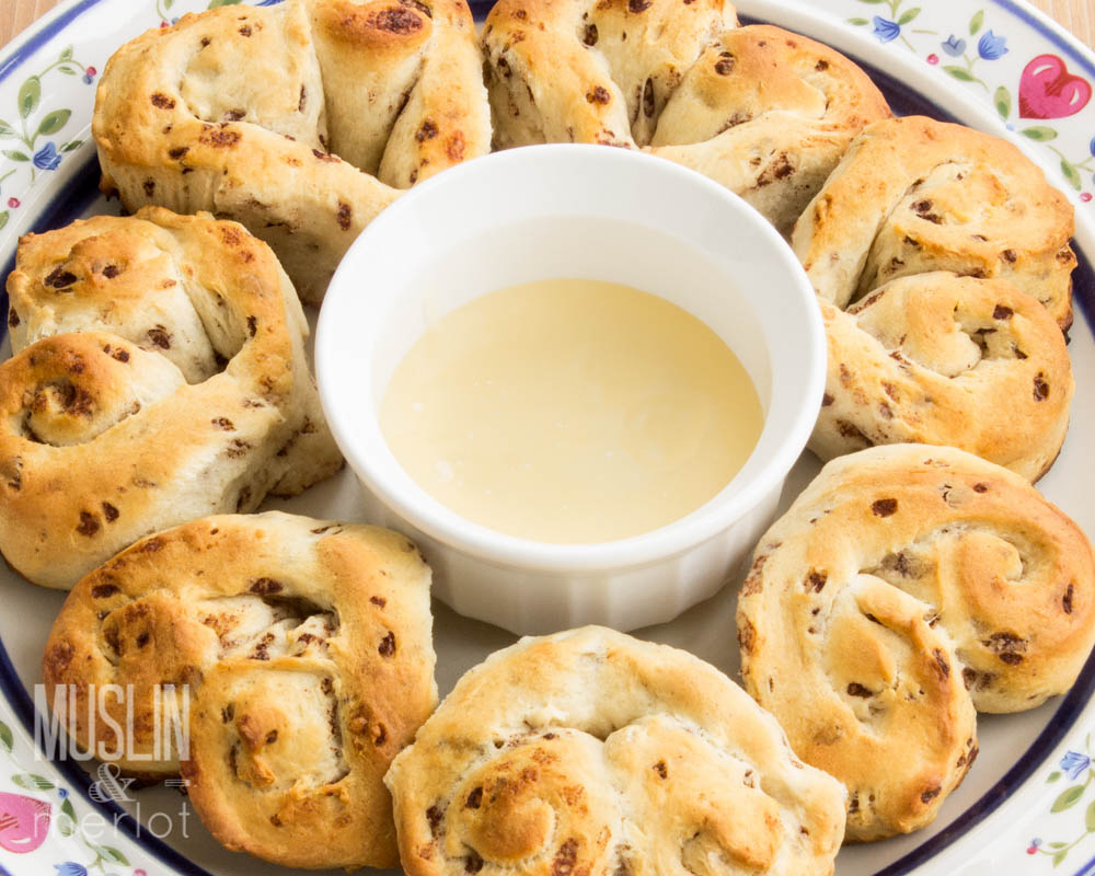 Cinnamon Roll Hearts! Muslin and Merlot