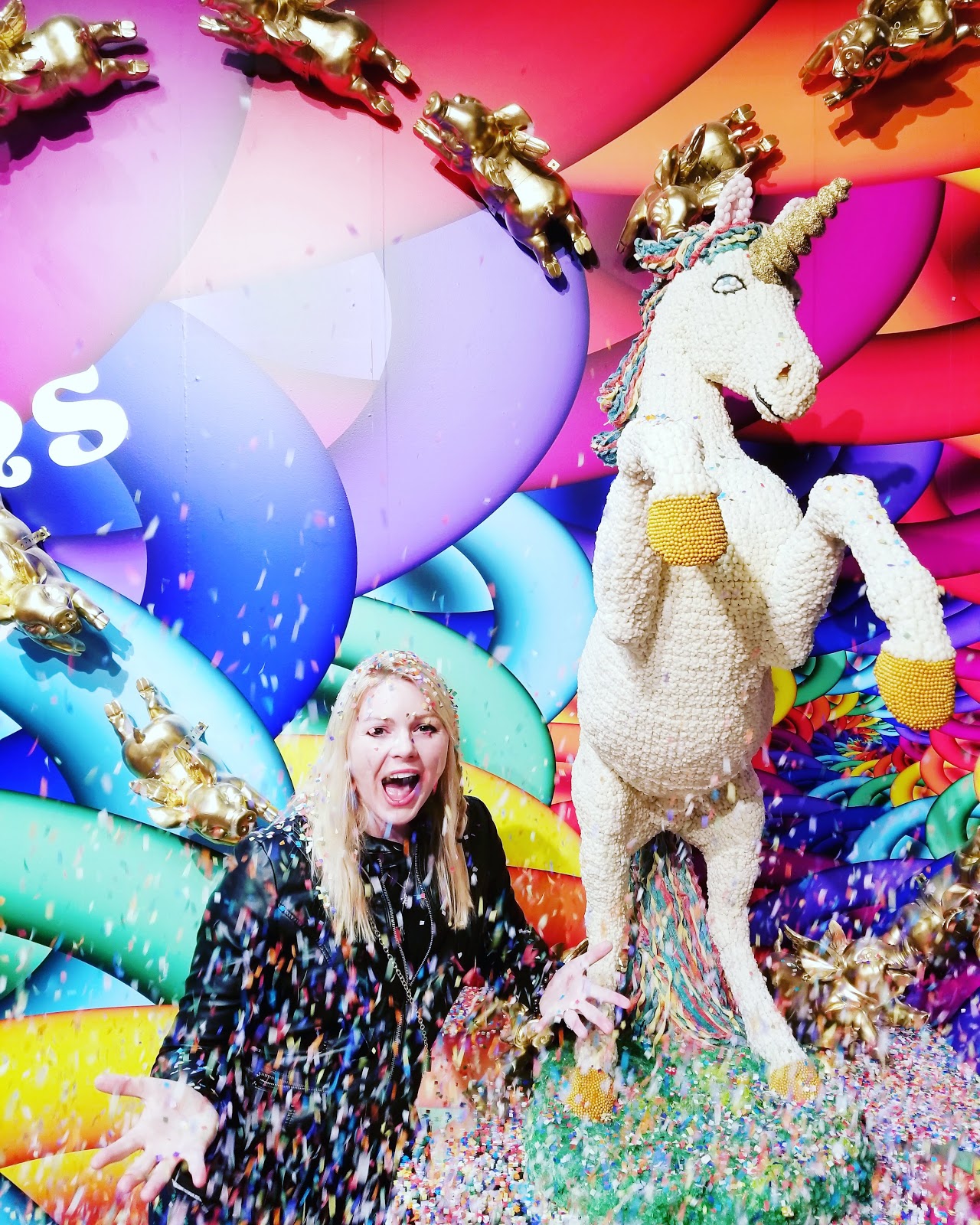 CAKE BUNNY Candytopia