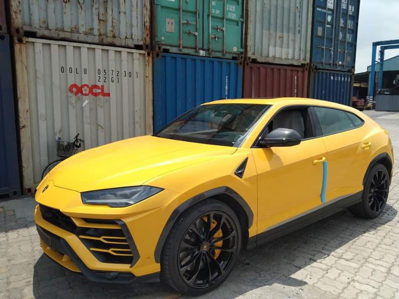 Lamborghini Urus 4 chỗ đầu tiên về Việt Nam