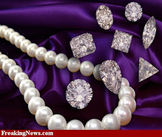 Your Fashion6: Diamonds And Pearls Your Fashion6: Diamonds And Pearls