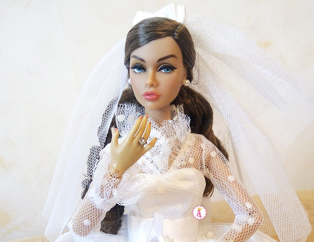 Кукла Poppy Parker Wedding Belle со свадебным кольцом на пальце Кукла Poppy Parker Wedding Belle со свадебным кольцом на пальце