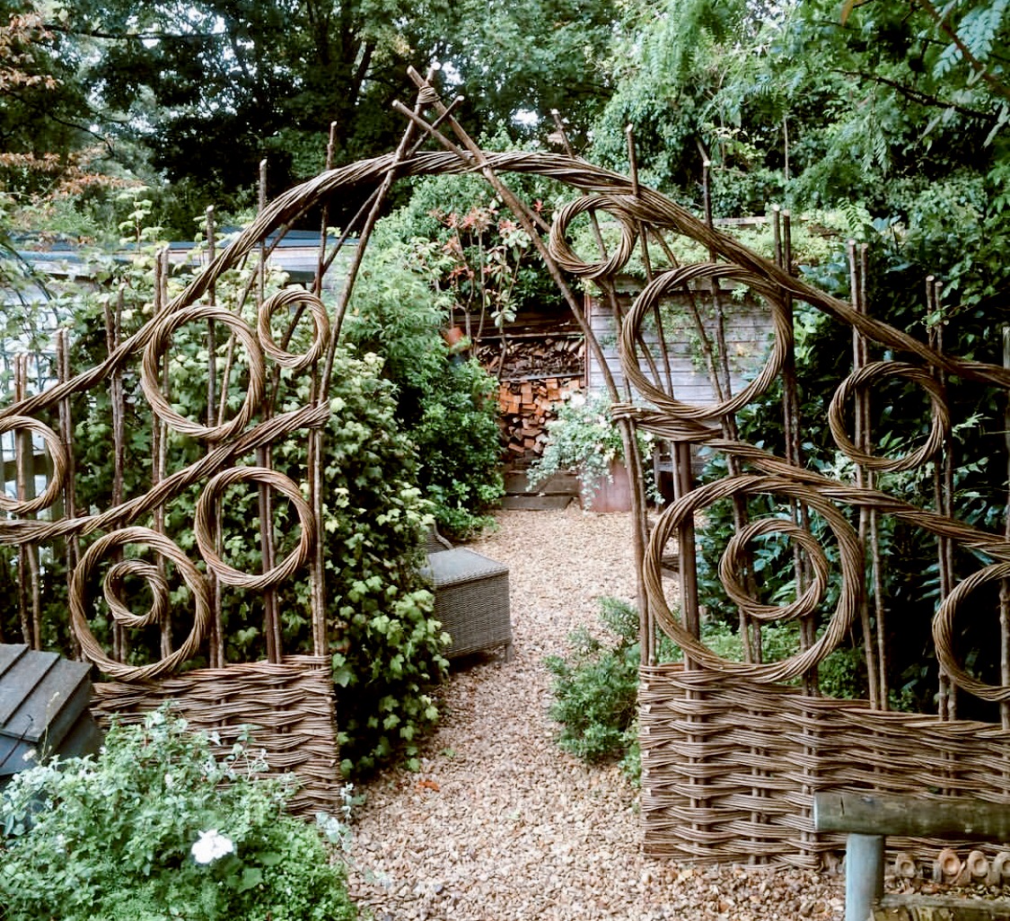 In the Garden | Art: Bespoke Willow by Jay Davey